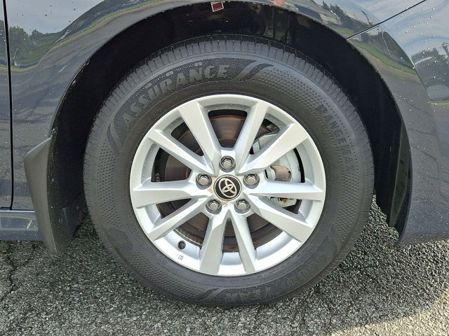 Used 2025 Toyota Camry LE AWD/4WD image 26