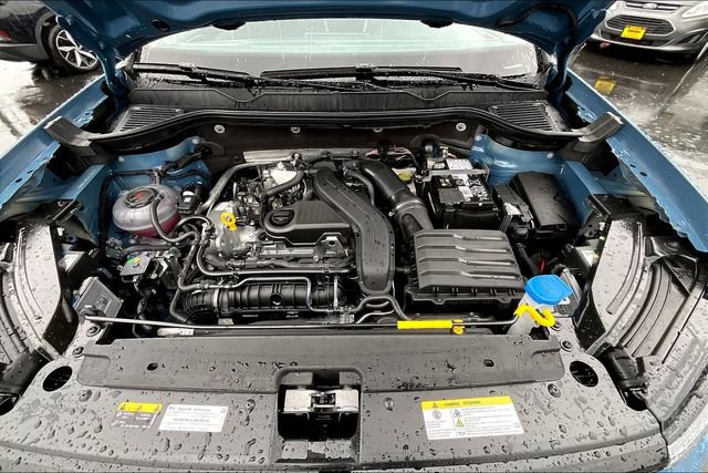 New 2025 Volkswagen Taos SE image 12