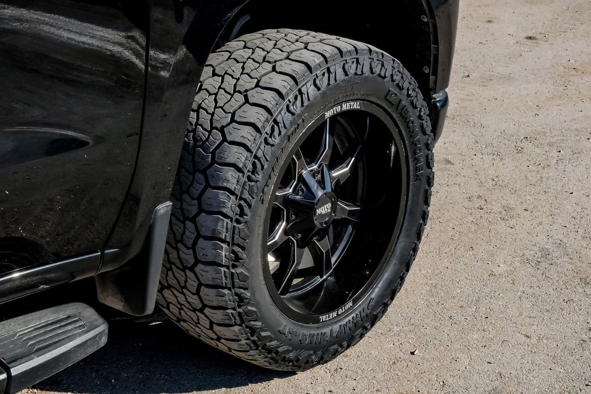 Used 2019 Chevrolet Silverado 1500 LT image 60