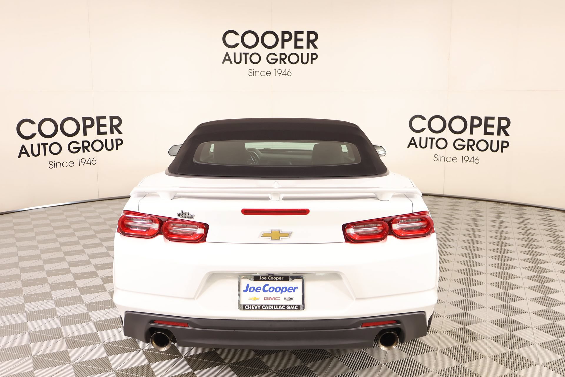 Used 2023 Chevrolet Camaro LT RWD image 18