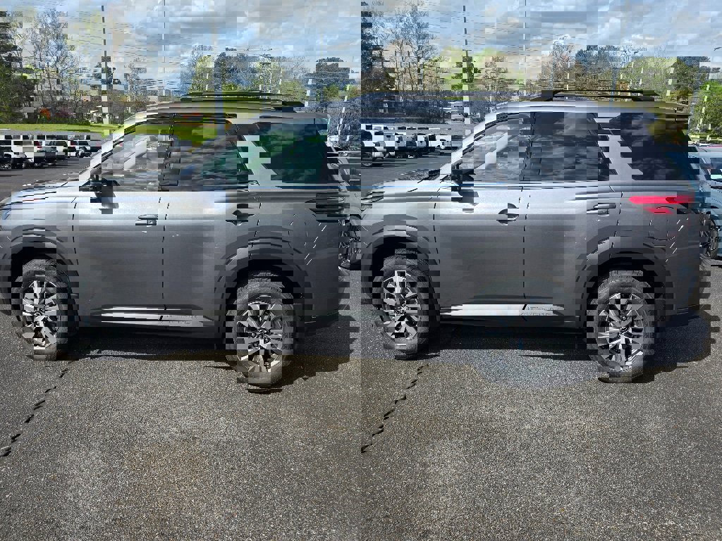 New 2026 Nissan Pathfinder SL image 6