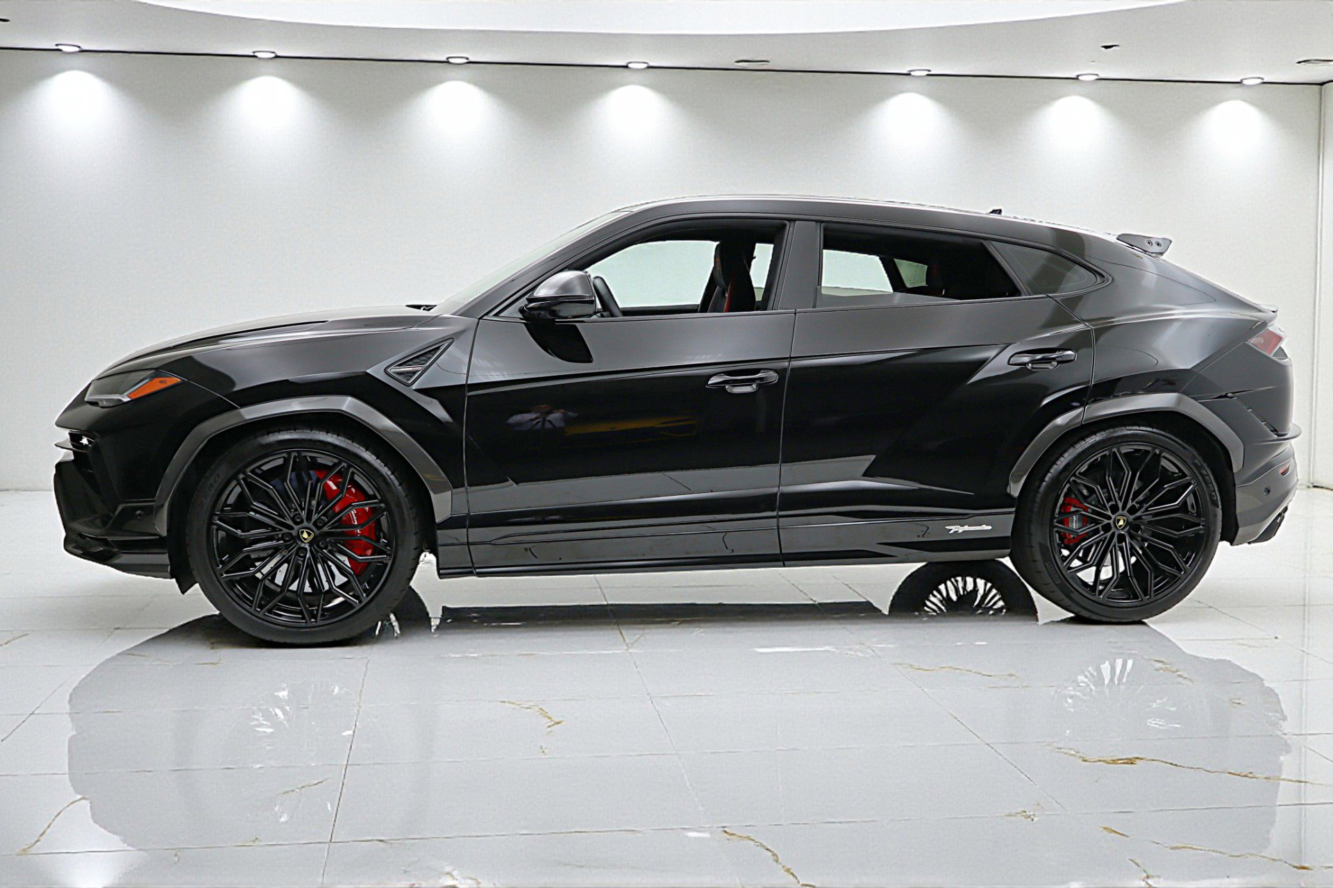 Used 2024 Lamborghini Urus Performante image 3