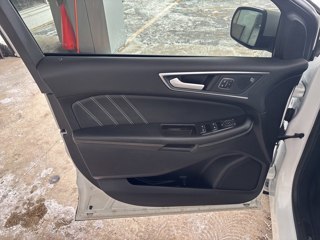 Used 2020 Ford Edge ST w/ Equipment Group 401A image 6