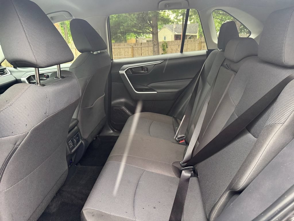 Used 2025 Toyota RAV4 LE AWD/4WD image 18