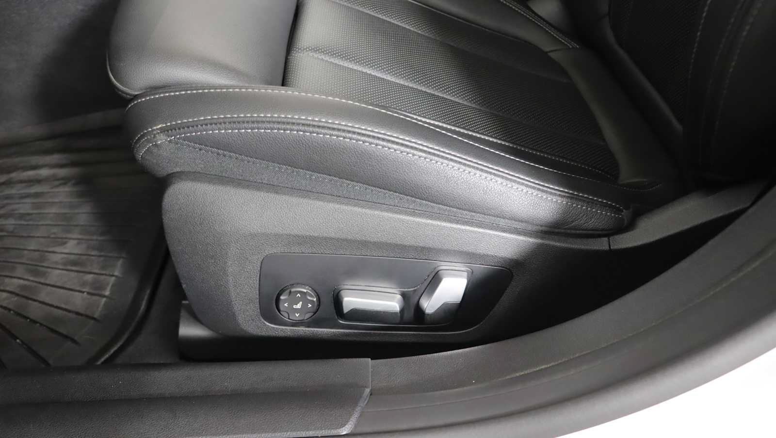 Used 2022 BMW i4 M50 w/ Premium Package AWD/4WD image 21