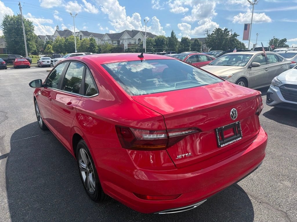 Used 2019 Volkswagen Jetta R-Line w/ R-Line Cold Weather Package FWD image 2