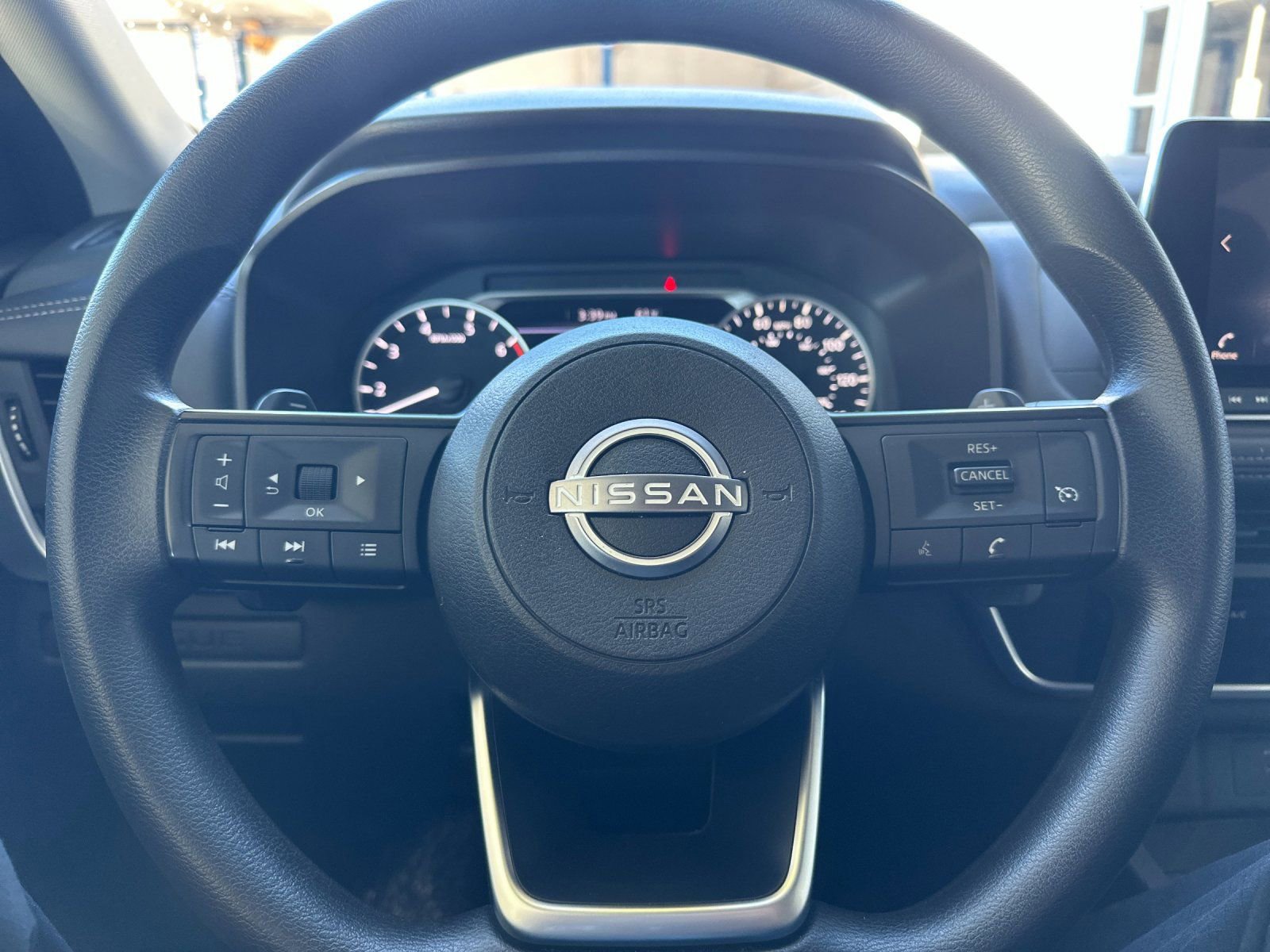 Used 2024 Nissan Rogue S image 22