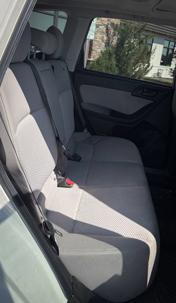 Used 2015 Subaru Forester 2.5i Premium w/ All-Weather Package AWD/4WD image 23