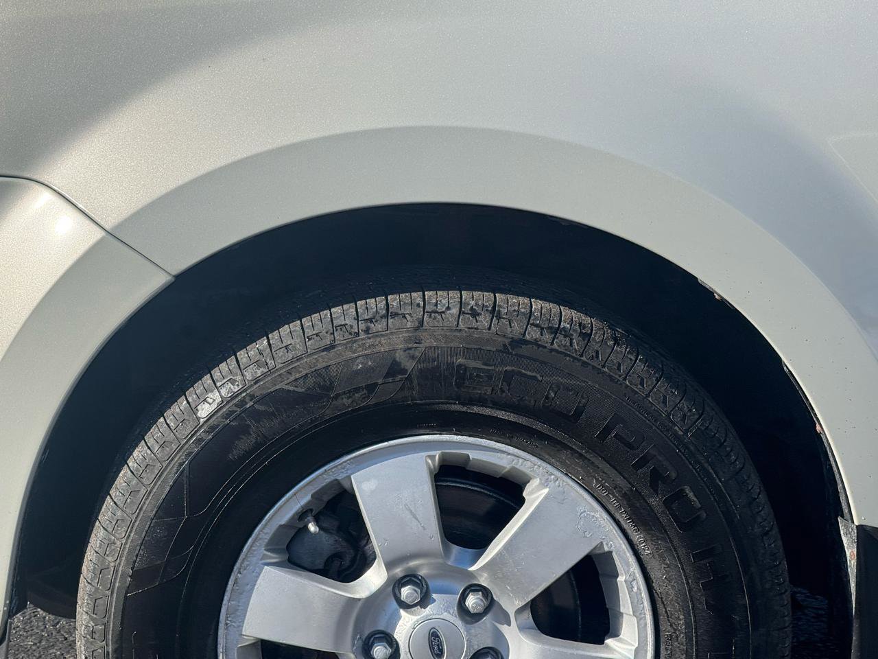 Used 2009 Ford Escape Limited AWD/4WD image 26