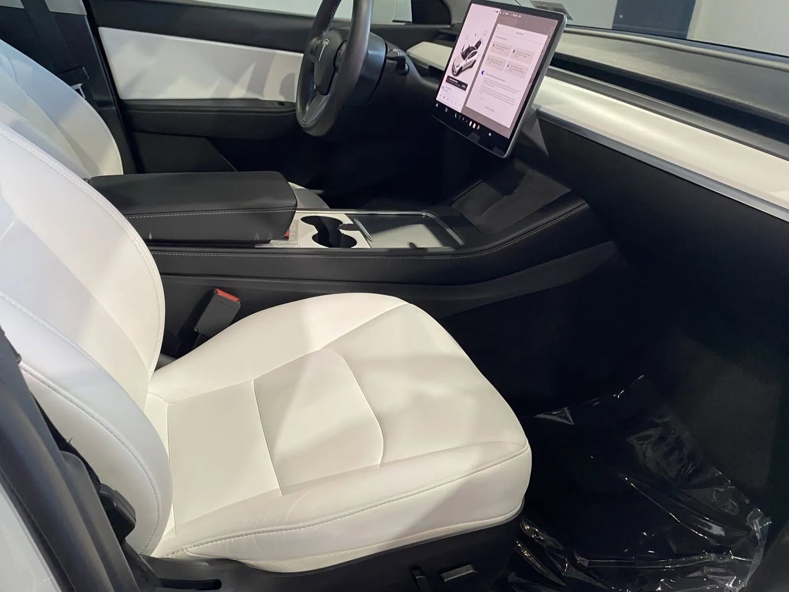 Used 2022 Tesla Model Y Performance image 6