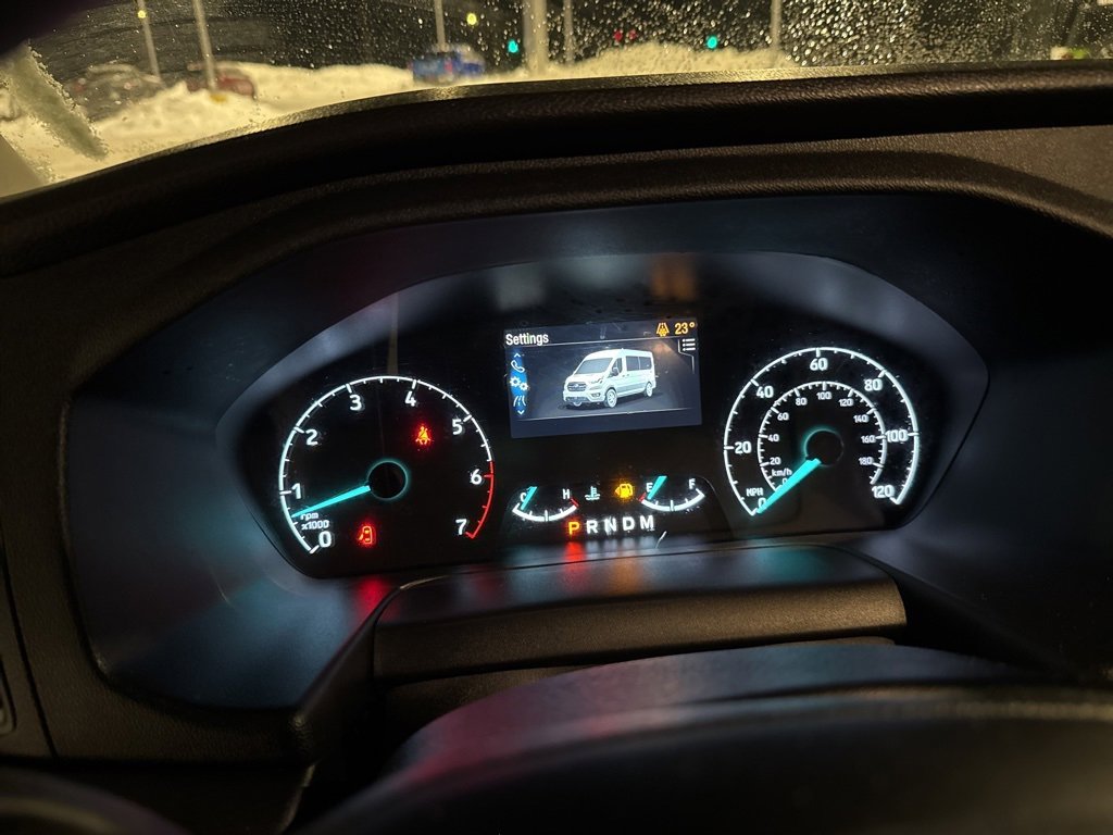 Used 2023 Ford Transit 350 XLT image 9