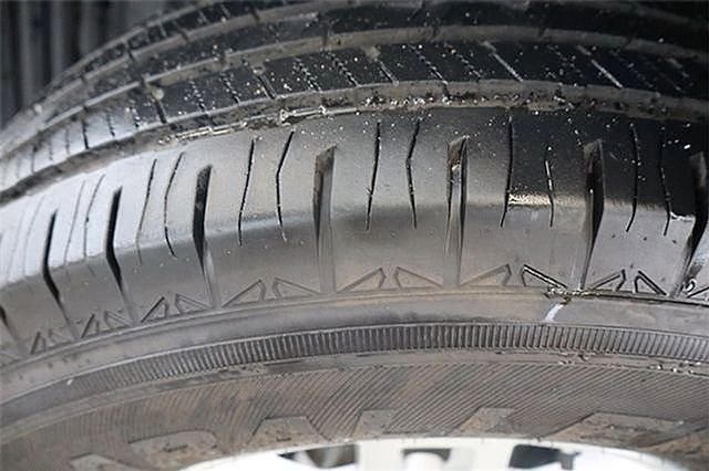 Used 2019 Nissan Frontier SV image 32