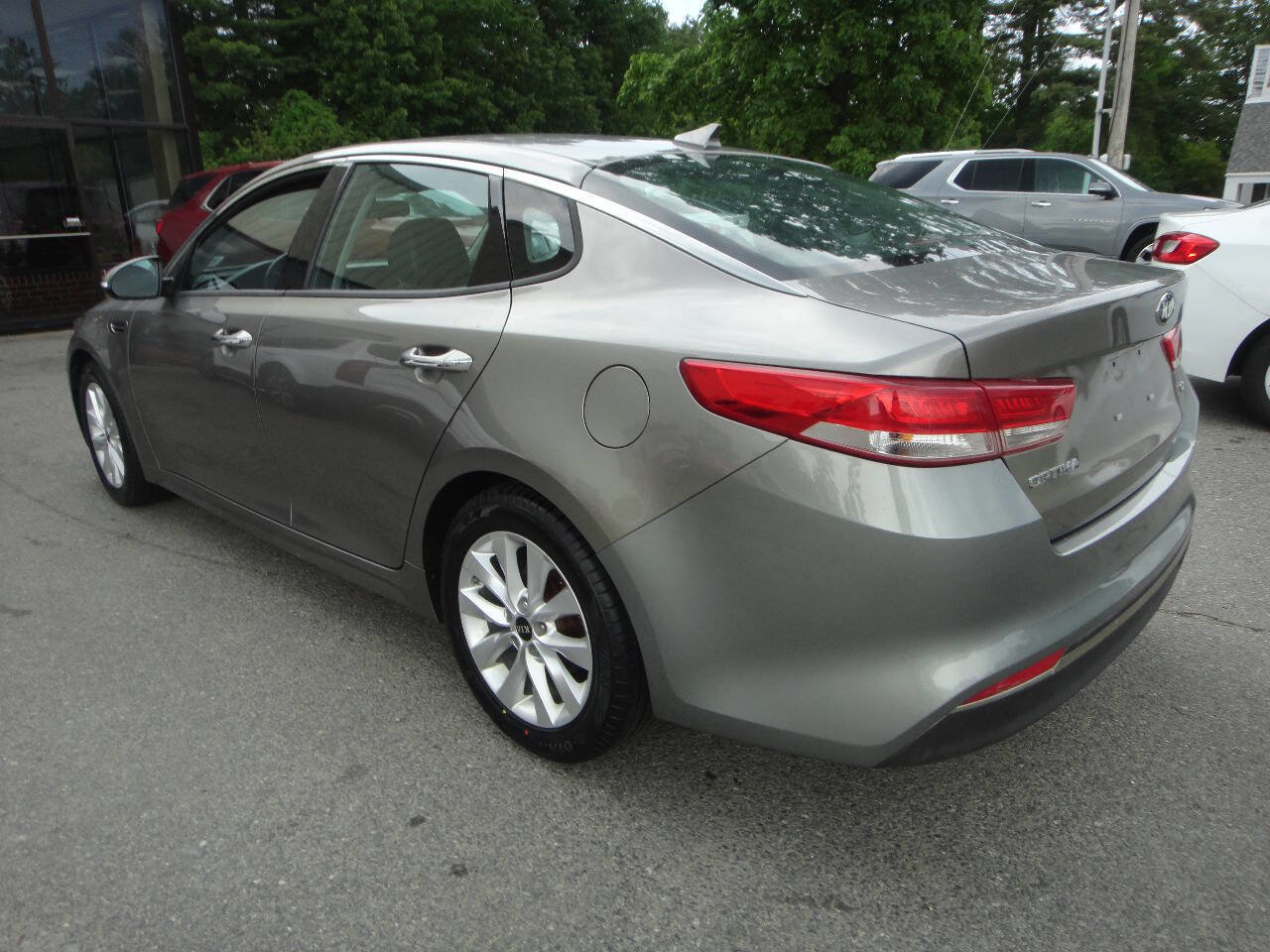 Used 2017 Kia Optima EX image 6
