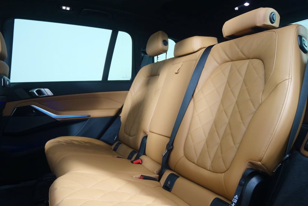 New 2026 BMW X7 M60i AWD/4WD image 15