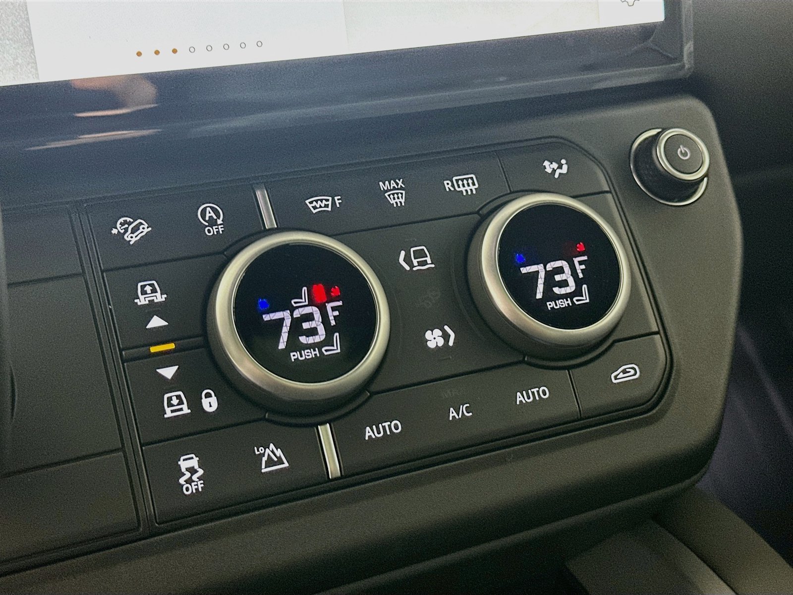 New 2026 Land Rover Defender 110 X-Dynamic SE AWD/4WD image 27