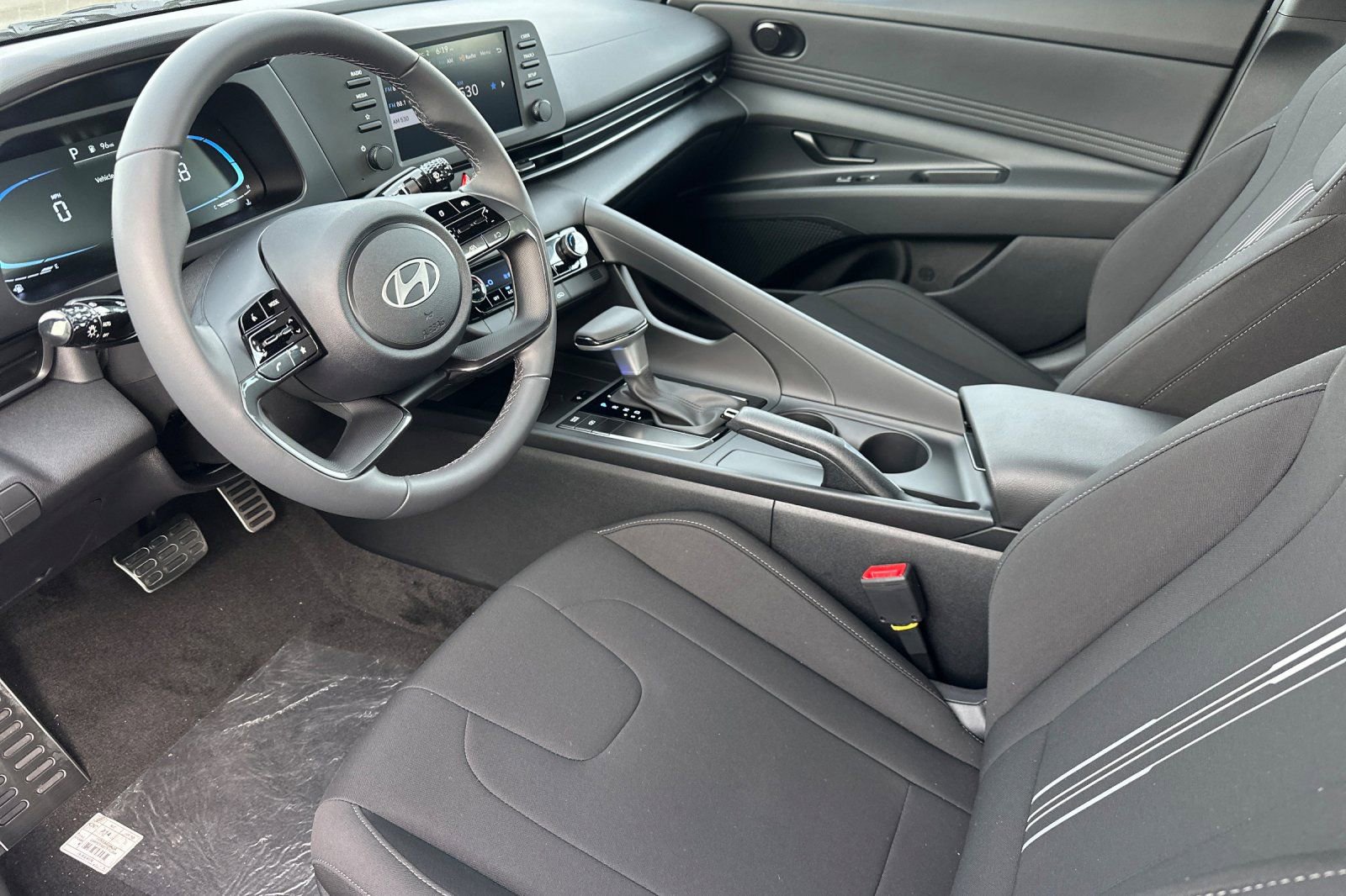 Used 2026 Hyundai Elantra Sport FWD image 13