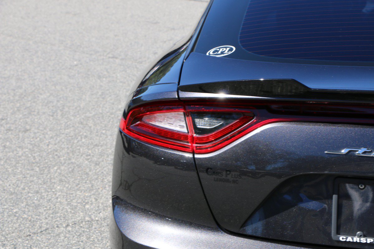 Used 2020 Kia Stinger GT2 RWD image 6