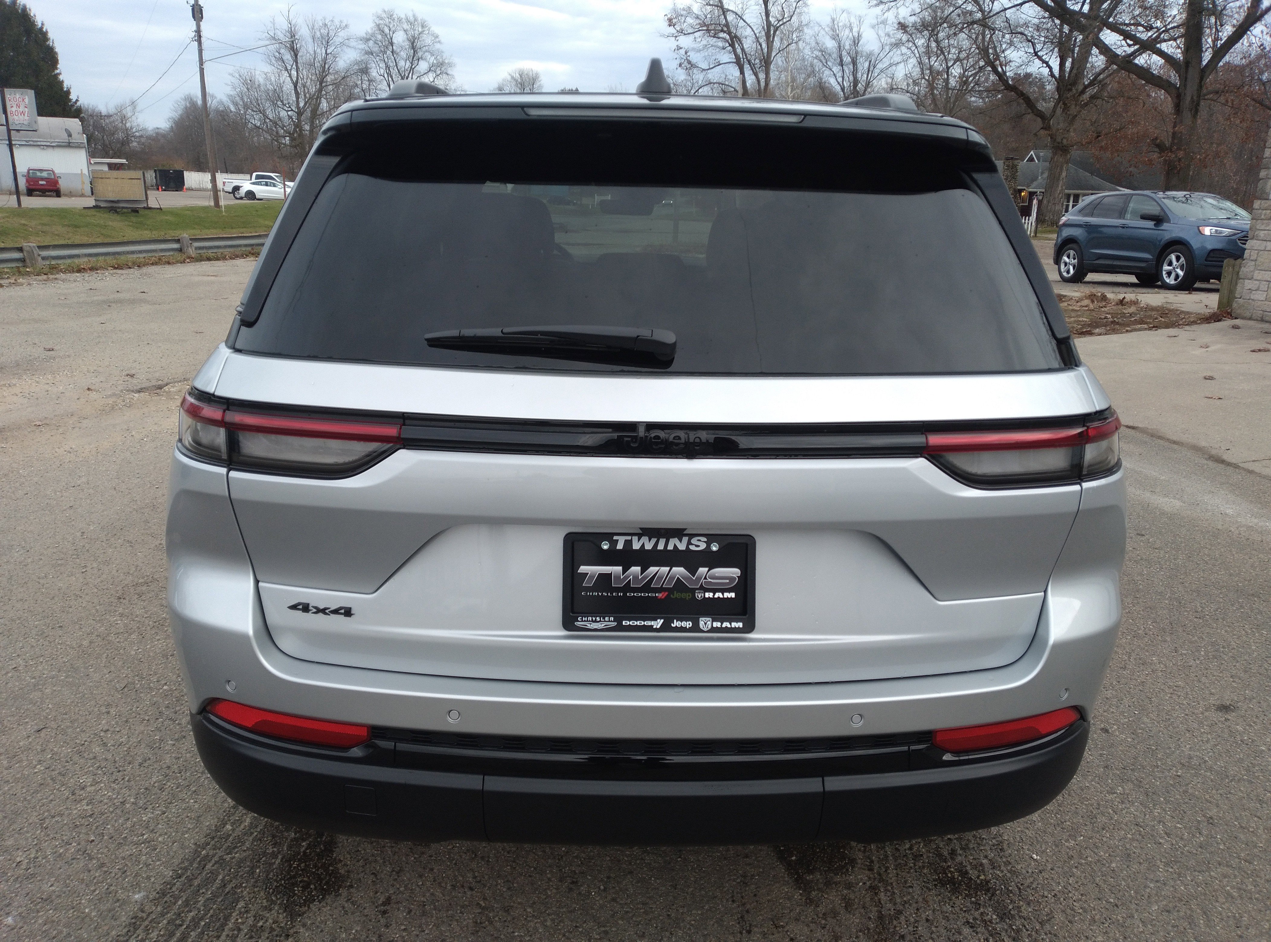 New 2025 Jeep Grand Cherokee Limited image 4