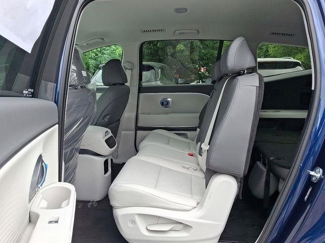 New 2026 Hyundai Ioniq 9 SEL image 6