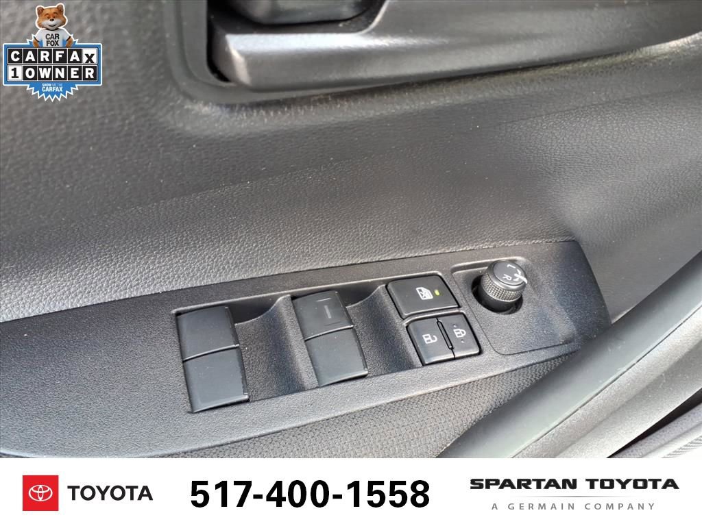 Used 2025 Toyota Corolla LE image 15