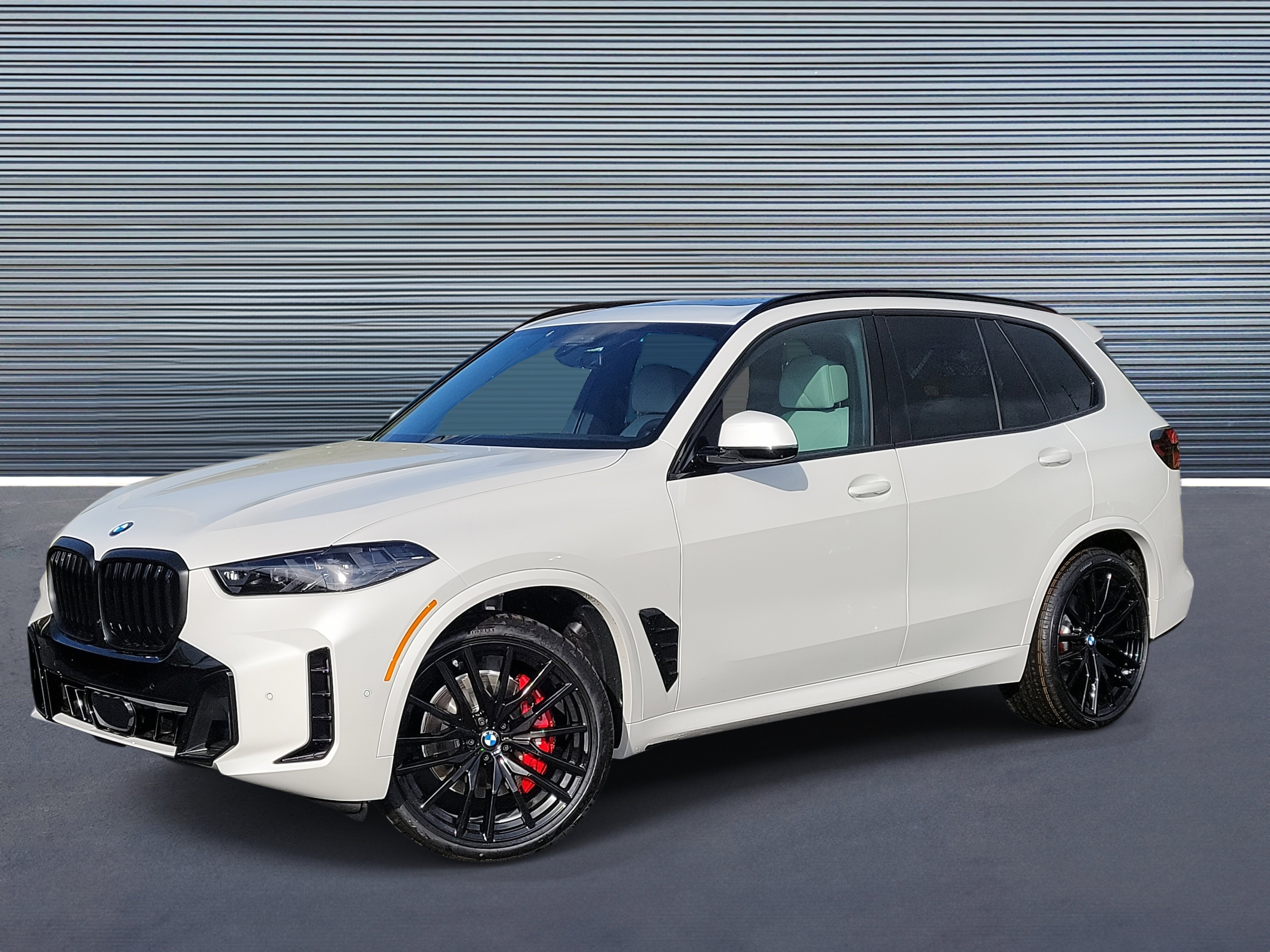 New 2026 BMW X5 xDrive40i w/ M Sport Package image 1