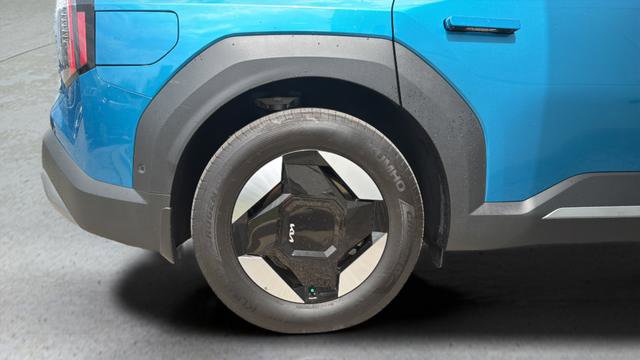 Used 2026 Kia EV9 Wind image 13
