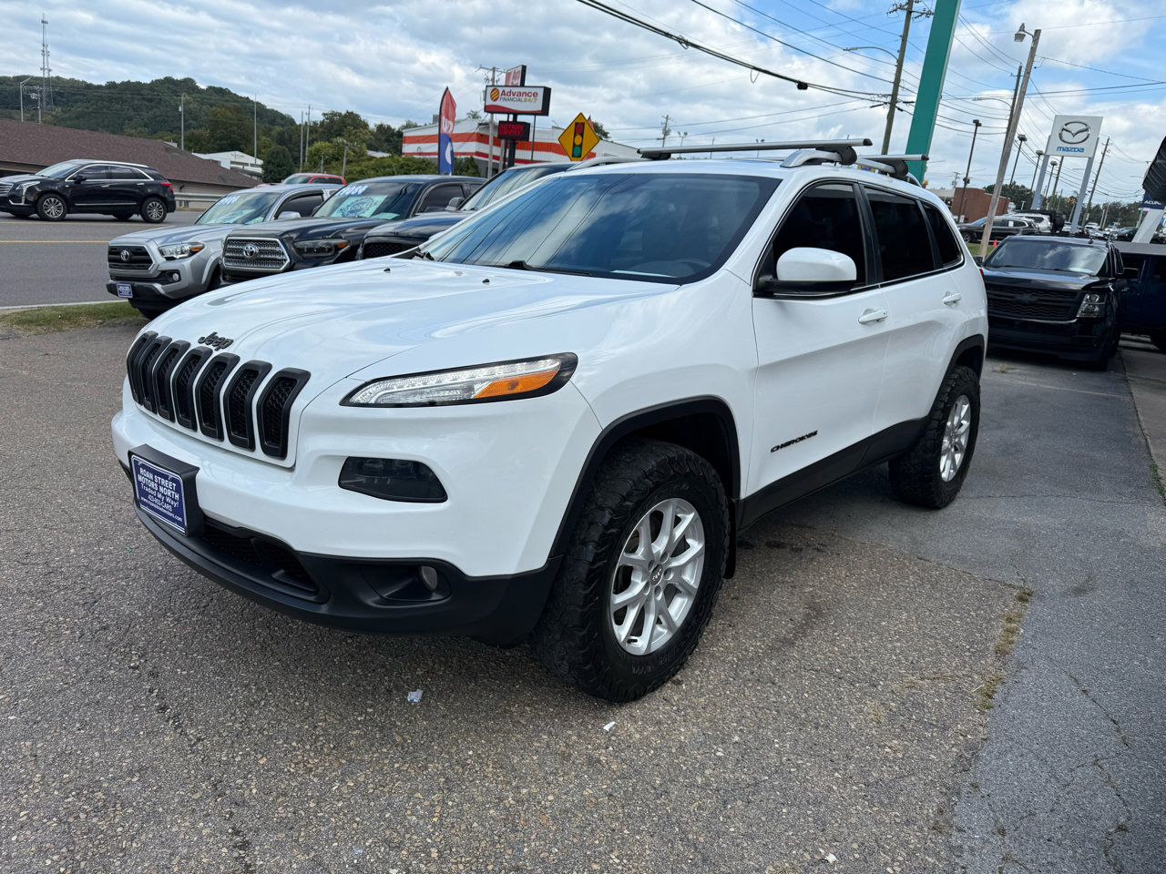 Used 2018 Jeep Cherokee Latitude Plus w/ Comfort/Convenience Group image 7
