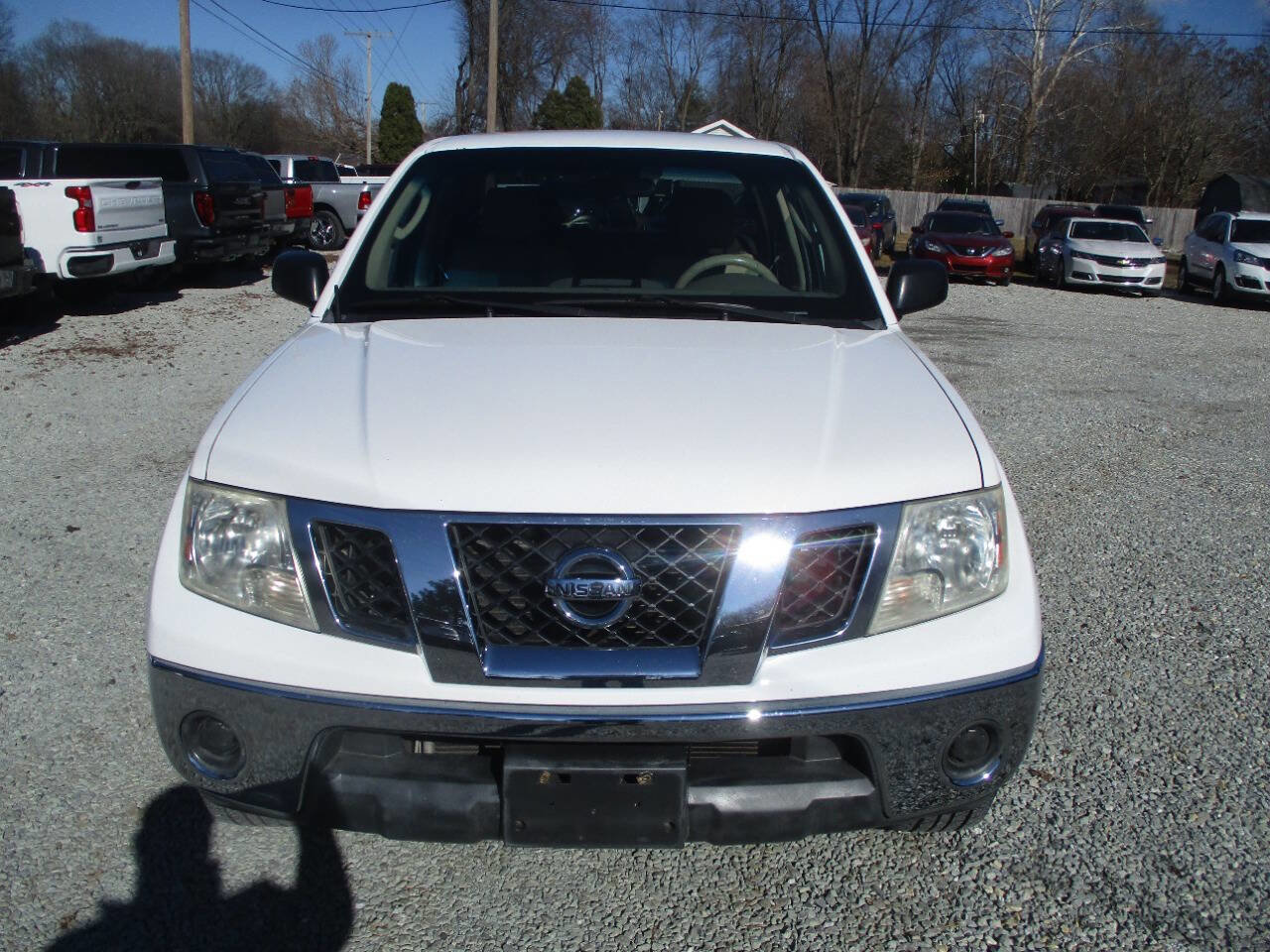 Used 2010 Nissan Frontier SE image 8