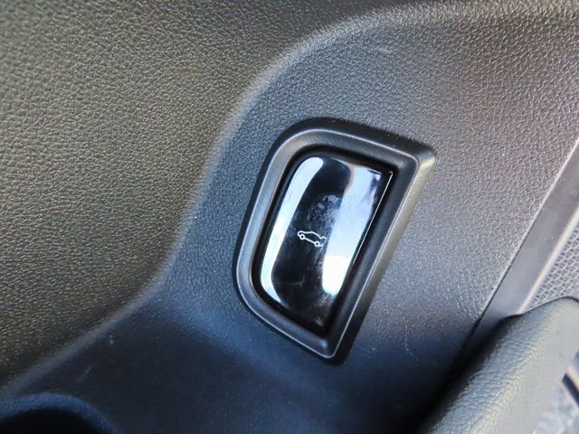 Used 2024 Cadillac Lyriq Sport image 14