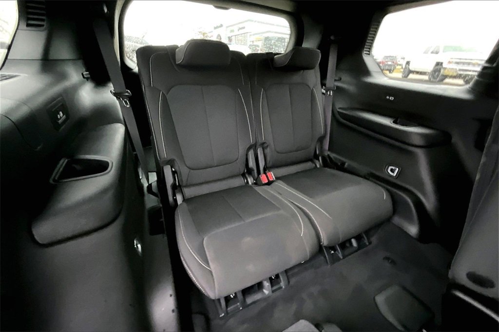 Used 2025 Jeep Grand Cherokee L Laredo w/ Luxury Tech Group I image 28