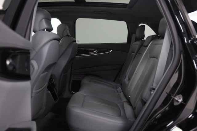 Used 2023 Lincoln Nautilus Reserve w/ Equipment Group 201A AWD/4WD image 34