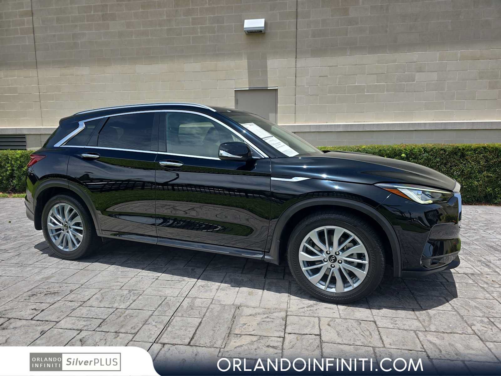 Used 2023 INFINITI QX50 Luxe FWD image 1