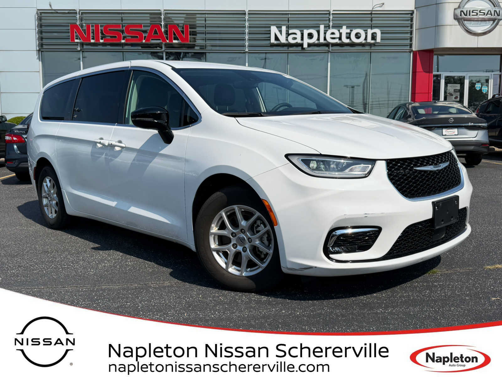 Used 2024 Chrysler Pacifica Touring-L