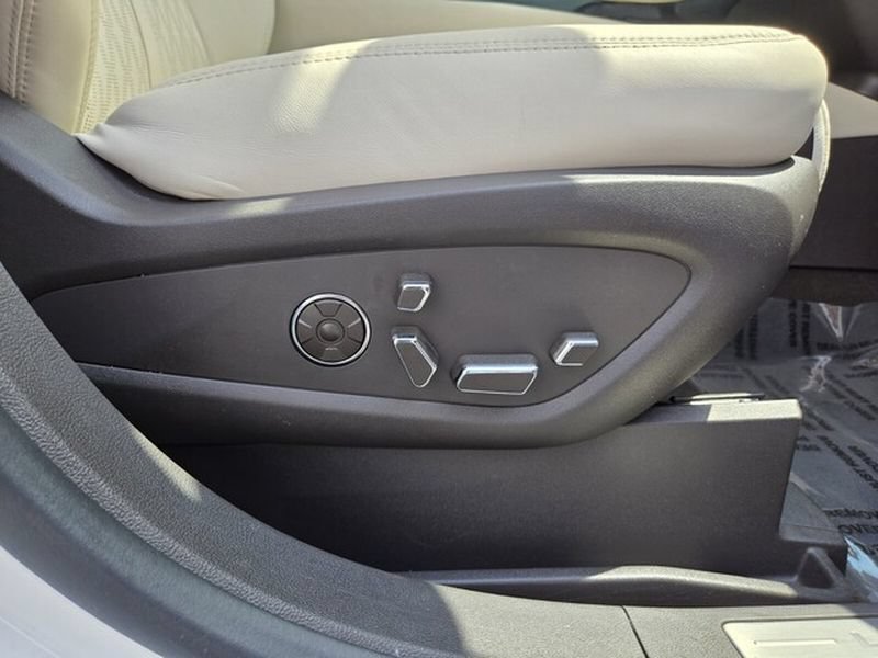 Used 2023 Lincoln Nautilus Black Label AWD/4WD image 21