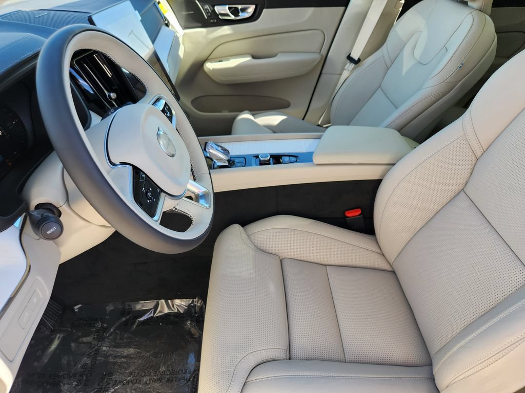 New 2026 Volvo XC60 T8 Ultra w/ Protection Package Premier AWD/4WD image 4