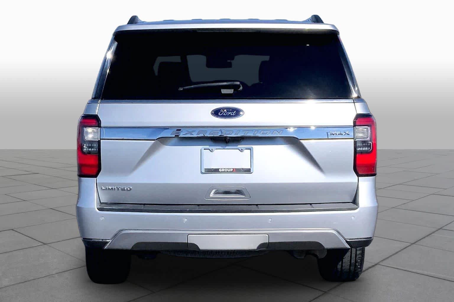 Used 2018 Ford Expedition Max Limited RWD image 4