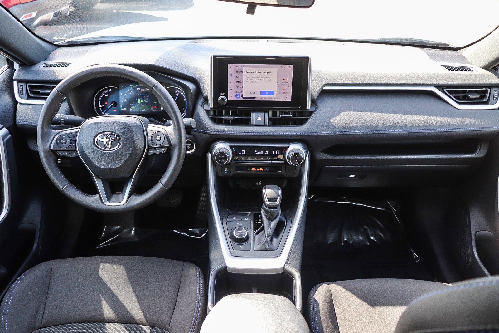 Used 2025 Toyota RAV4 SE image 14