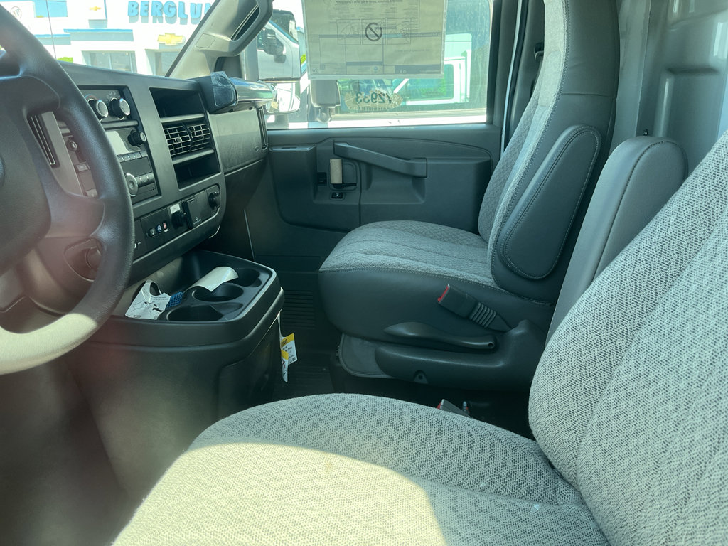 New 2025 Chevrolet Express 3500 w/ Power Convenience Package RWD image 7
