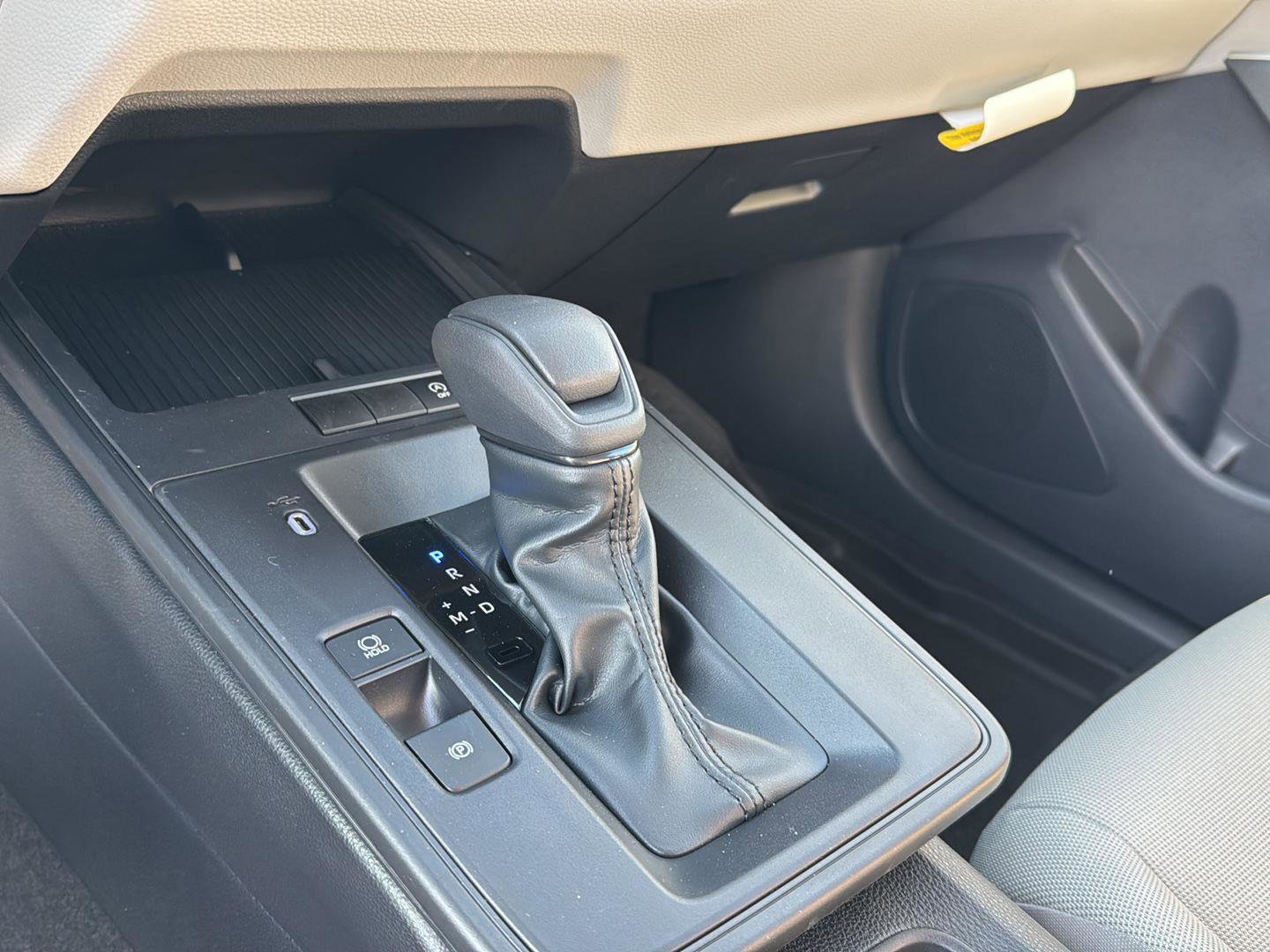 New 2026 Toyota Corolla Cross L image 25