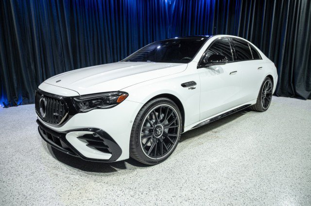 New 2026 Mercedes-Benz E 53 AMG e 4MATIC Sedan image 1
