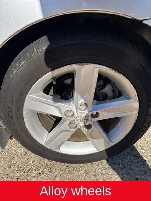 Used 2013 Toyota Camry SE image 12