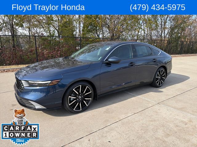 Used 2025 Honda Accord Touring image 1