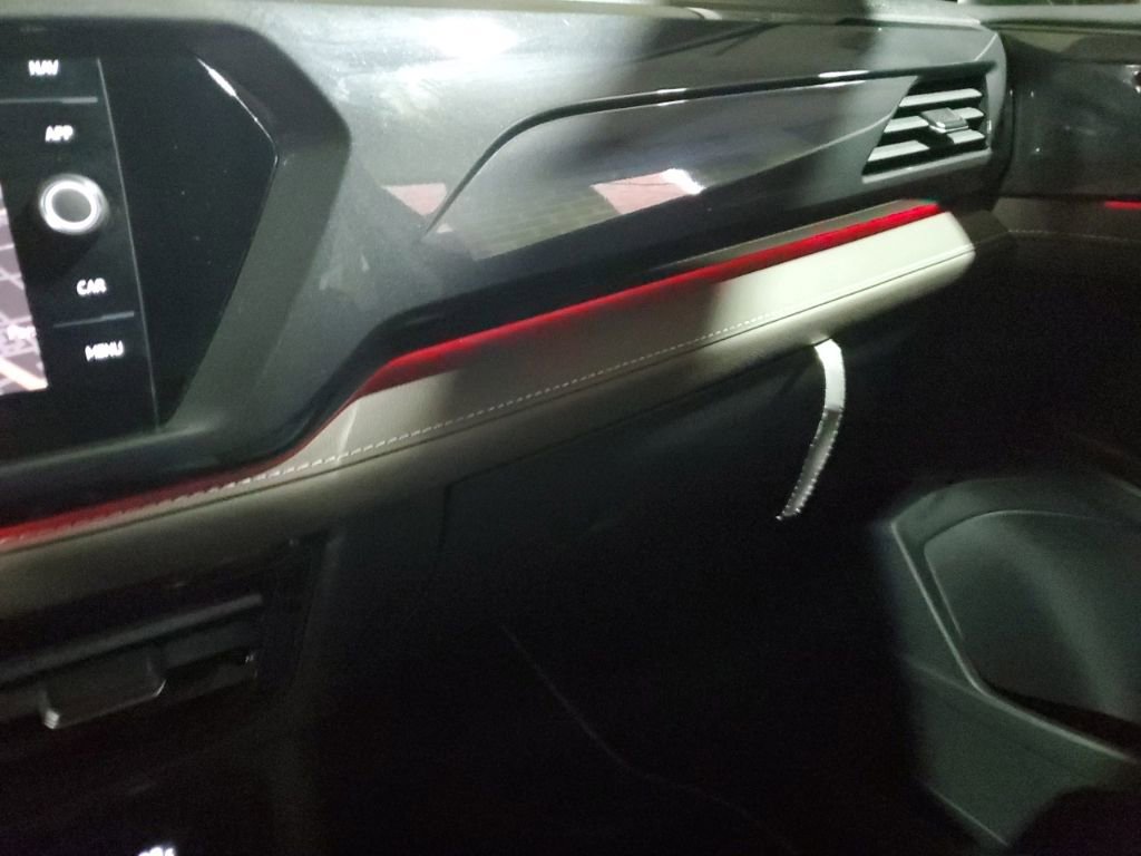 Certified 2023 Volkswagen Taos SEL image 48