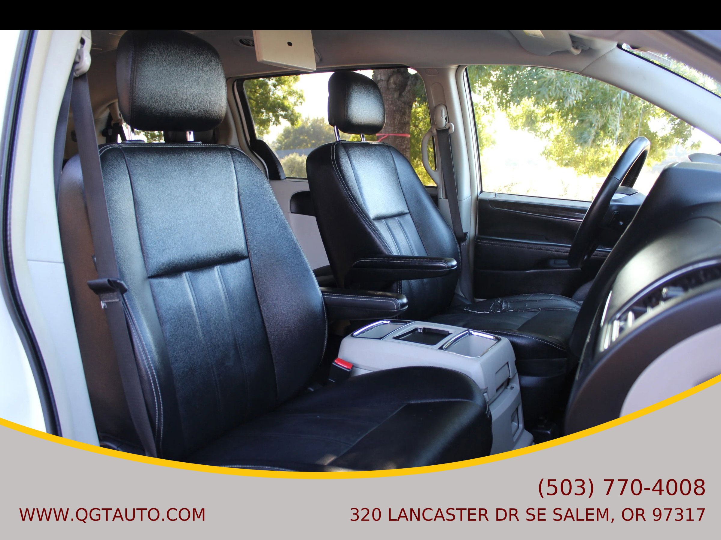 Used 2016 Chrysler Town & Country Touring w/ Driver Convenience Group image 21