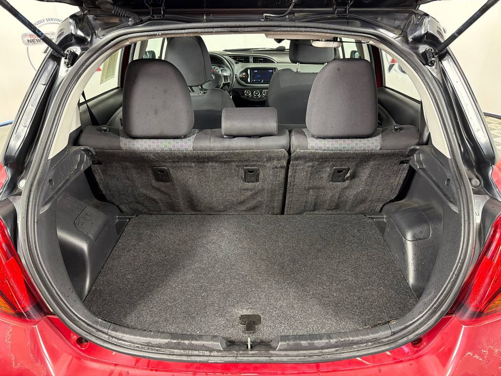 Used 2017 Toyota Yaris LE image 18