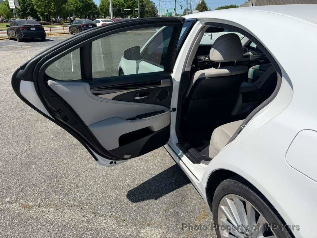 Used 2013 Lexus LS 460 w/ Comfort Pkg RWD image 10
