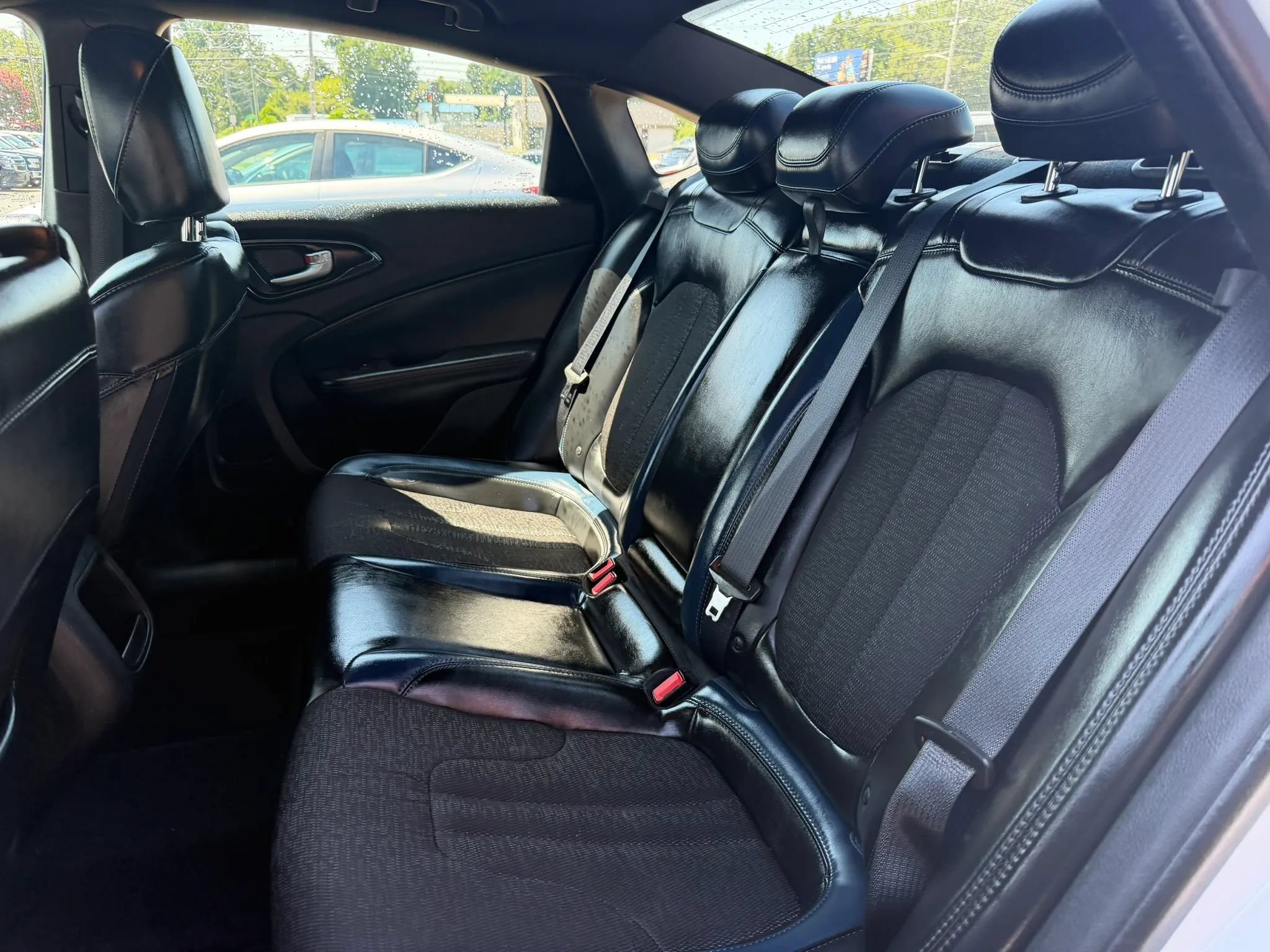 Used 2016 Chrysler 200 S FWD image 12