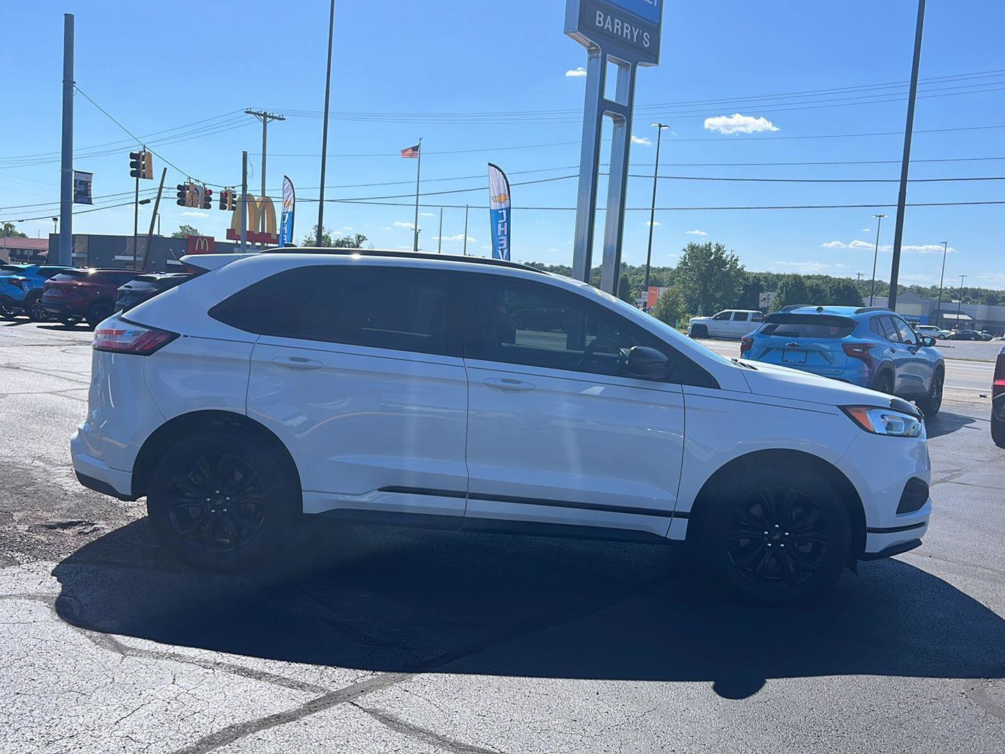 Used 2024 Ford Edge SE w/ Black Appearance Package AWD/4WD image 5