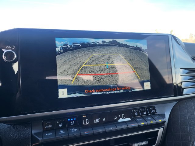 Used 2025 Toyota Camry XLE w/ Premium Package AWD/4WD image 17