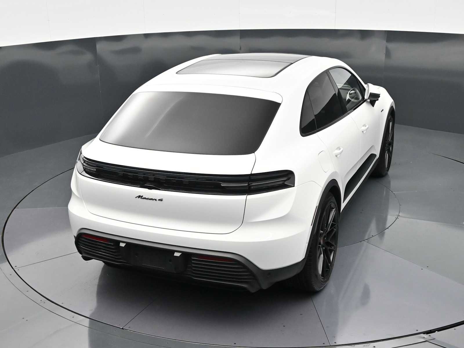 New 2025 Porsche Macan 4 Electric AWD/4WD image 36